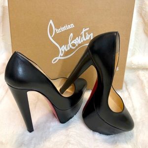 CHRISTIAN LOUBOUTIN HEELS/SIZE 6.5